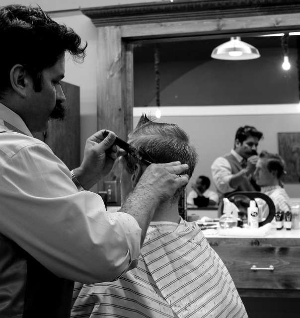 barber 1007902 640 (1)