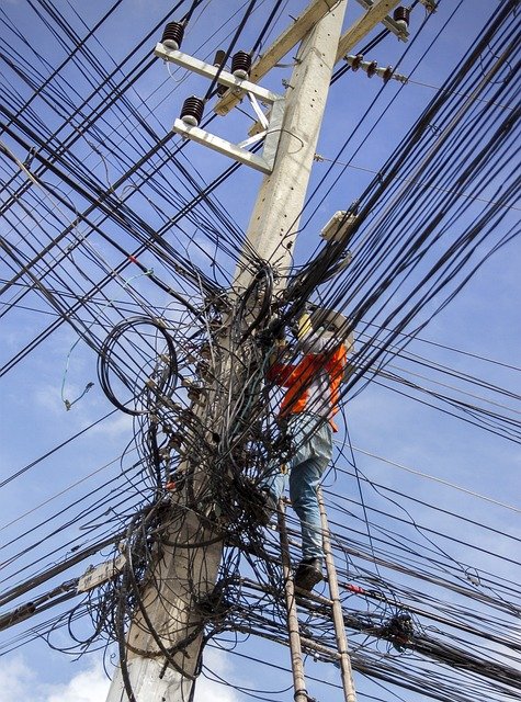 electrical cable mess 2654084 640