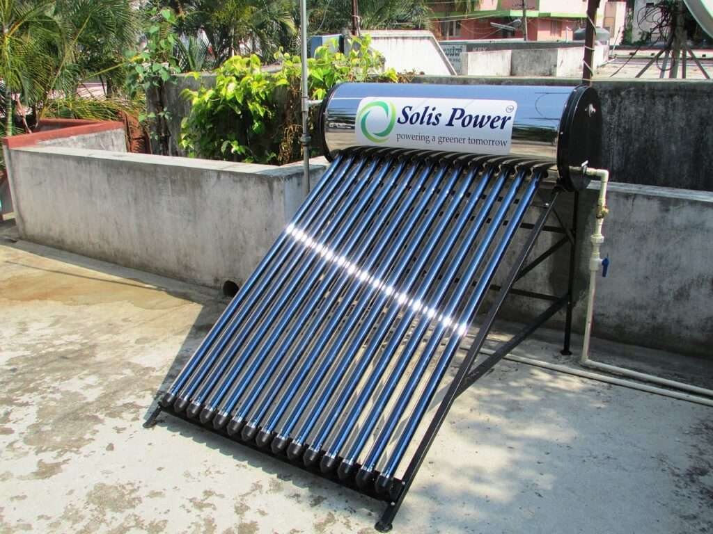 solar water heater 331316 1280