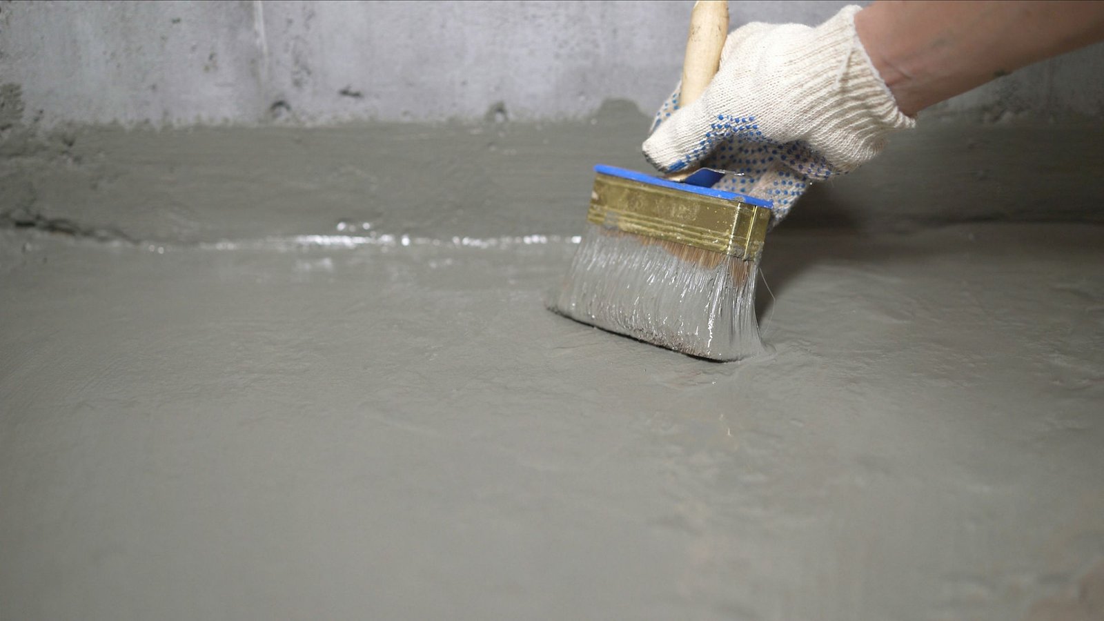 in-cementitious-waterproofing-coating-polymer-01799708_16-9 • Best Maintenance and Repair Company in Dubai