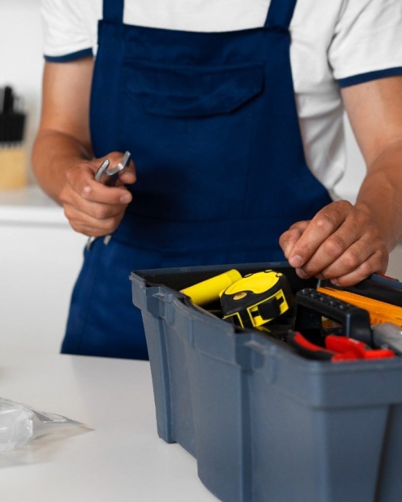 plumbing-professional-doing-his-job1